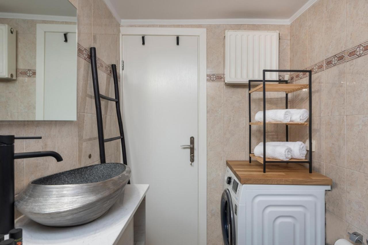 Old Harbor Apartment Luxury Living Chania Ханья Экстерьер фото