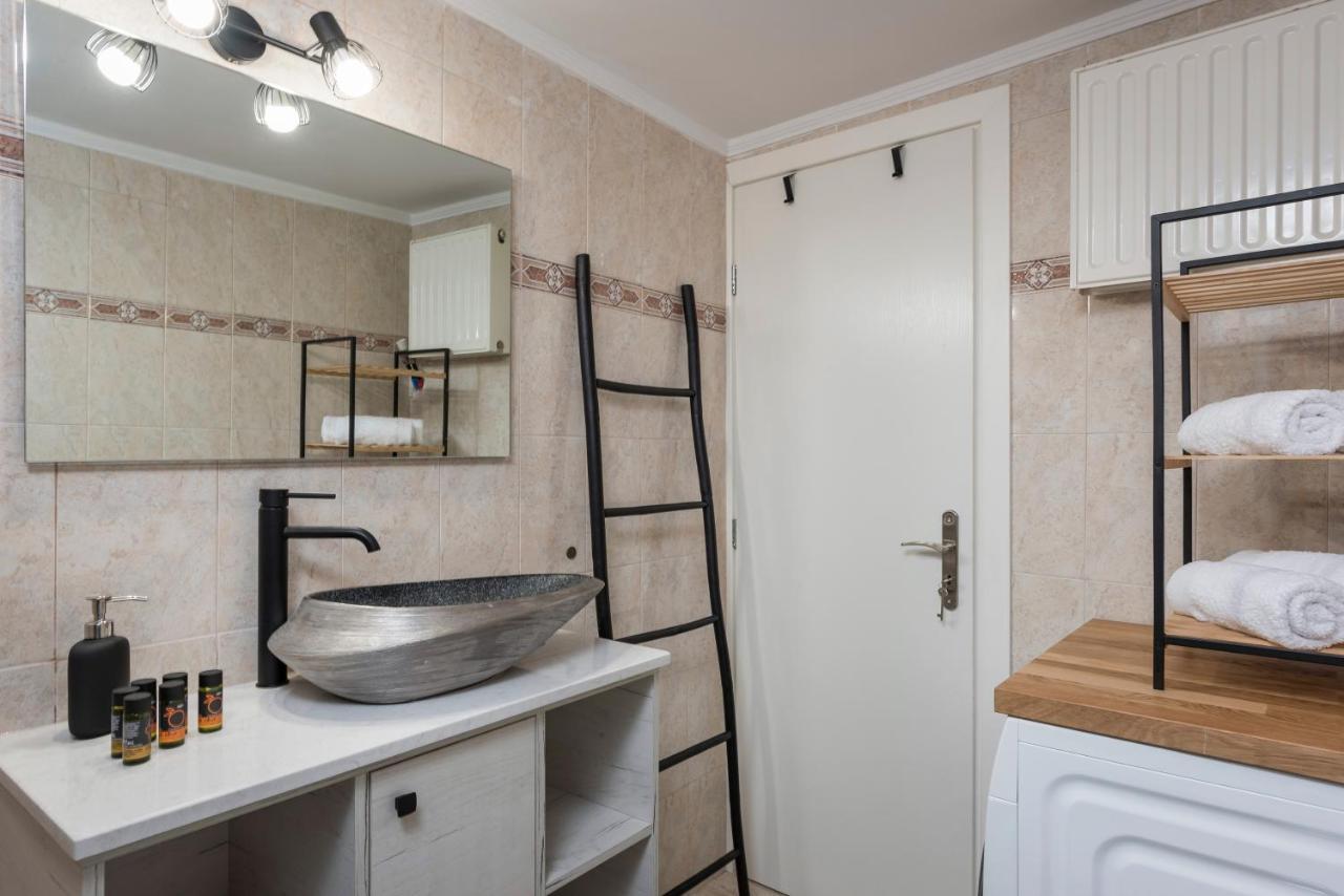 Old Harbor Apartment Luxury Living Chania Ханья Экстерьер фото